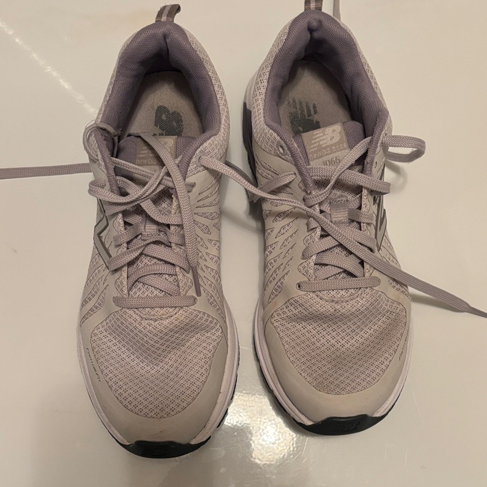 New Balance Women's Athletic Shoes - Soft gray